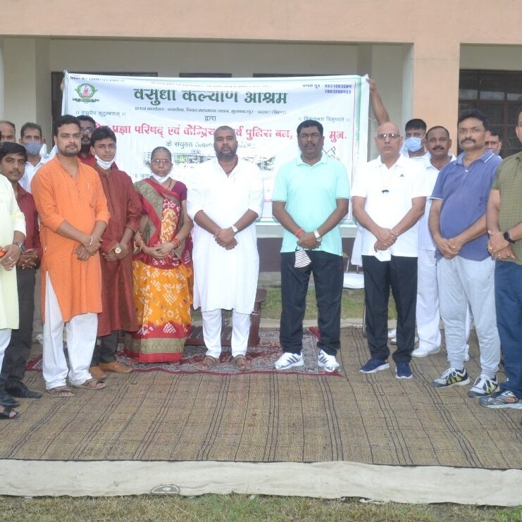 van-mahotsav-with-central-reserve-police-group-photo
